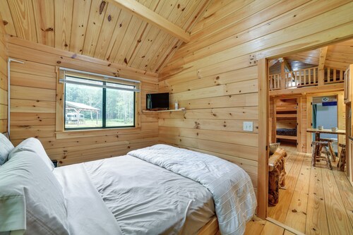 Catskills Tiny Home Cabin: Surrounded by Nature!