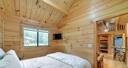 Catskills Tiny Home Cabin: Surrounded by Nature!