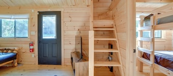 Catskills Tiny Home Cabin: Surrounded by Nature!