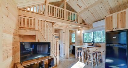 Catskills Tiny Home Cabin: Surrounded by Nature!