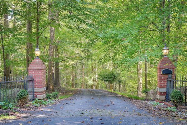 Apartment (1 Bedroom) | Interior - Cozy Cockeysville Retreat w/ Furnished Deck! (Cockeysville)