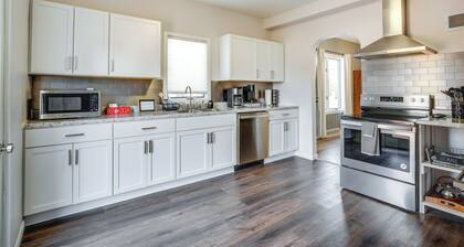 Steps to Lake Michigan: Manitowoc Home w/ Fire Pit