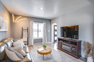 House (3 Bedrooms) | Front of property