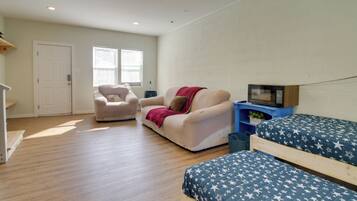 Apartment (1 Bedroom) | Interior