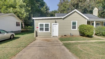 Apartment (1 Bedroom) | Front of property