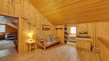 House (1 Bedroom) | Interior