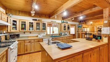 House (1 Bedroom) | Interior