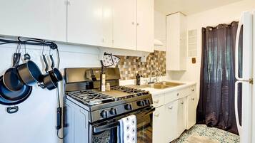 Apartment (1 Bedroom) | Interior