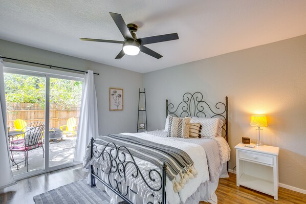 Casa de campo (2 Bedrooms) | 2 habitaciones, escritorio y espacio para trabajar con laptop 