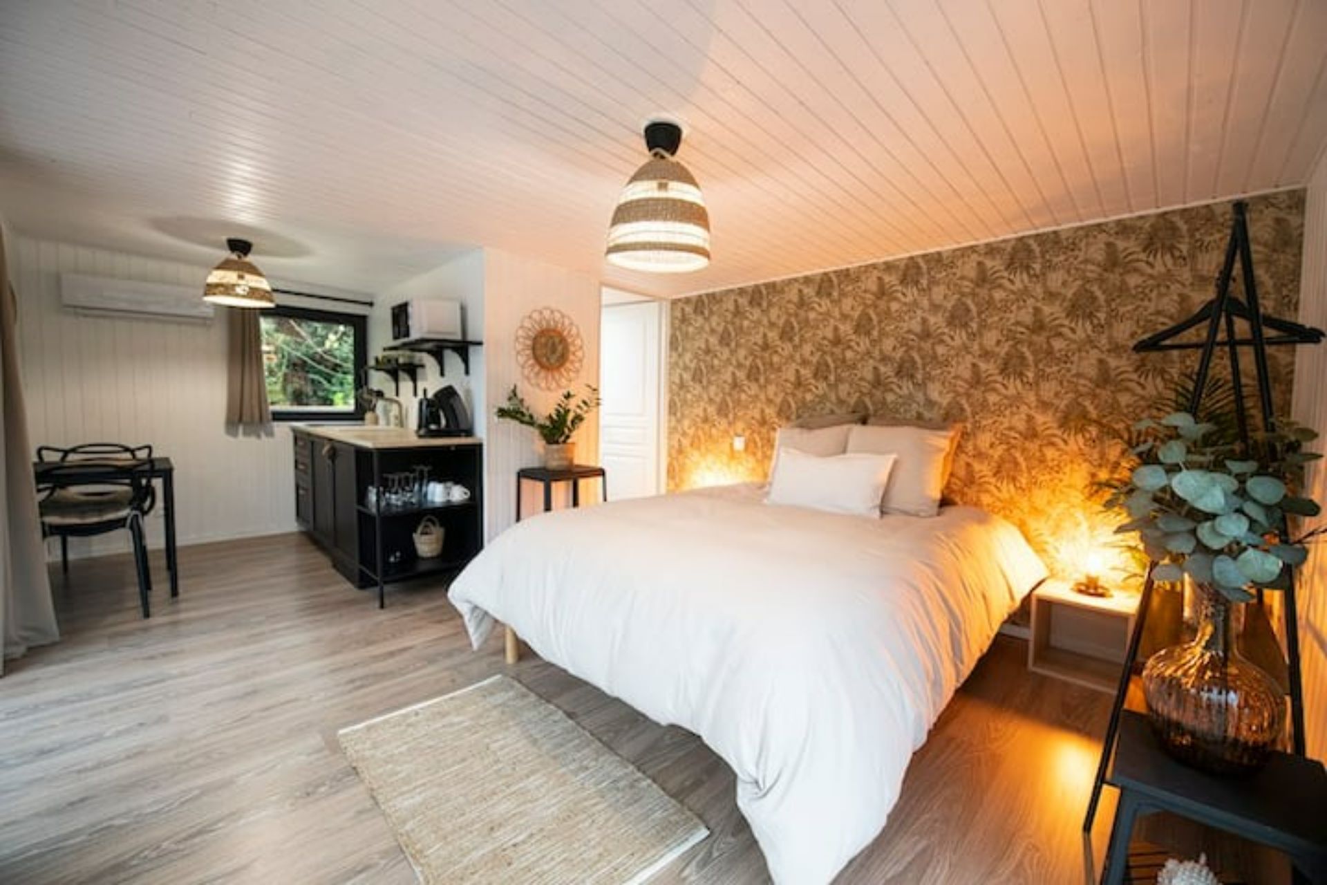 1 camera, Wi-Fi gratuito, lenzuola