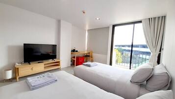 Superior Twin Room | Hypo-allergenic bedding, desk, blackout curtains, free WiFi