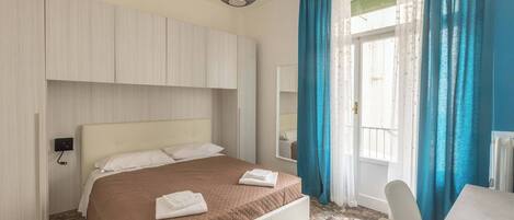 5 bedrooms, travel crib, free WiFi, bed sheets
