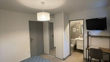 2 slaapkamers, een bureau, geluiddichte muren