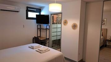 2 slaapkamers, een bureau, geluiddichte muren