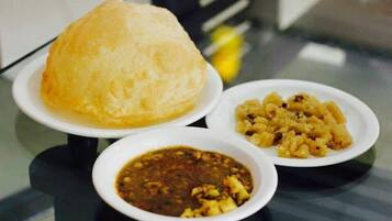 บริการอาหารในห้องพัก