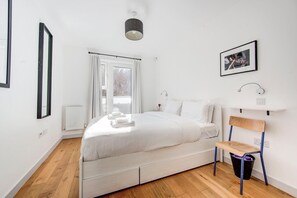 2 chambres, fer et planche à repasser, accès à Internet, literie fournie
