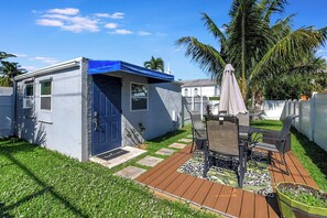 Tempat makan outdoor