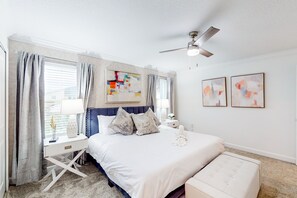 4 bedrooms, internet, bed sheets - Beautiful sun-inspired home in Champions Gate Community with resort amenities (Davenport)