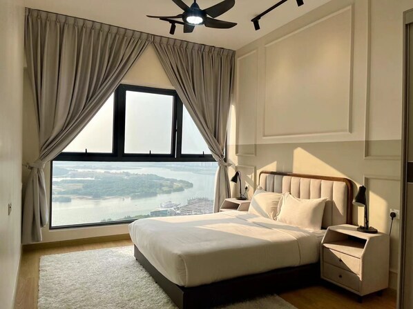 3 bedrooms, iron/ironing board, WiFi, bed sheets