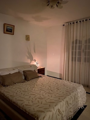 3 quartos, Wi-Fi de cortesia, roupa de cama