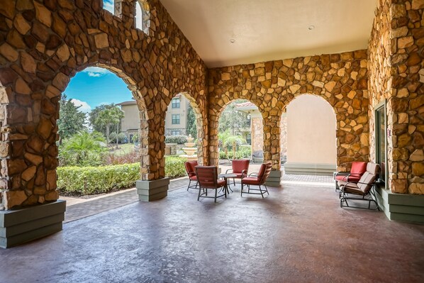 Terrace/patio - Serene condo with a balcony & a washer/dryer plus pools, gym, & game room (Davenport)