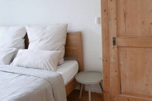 2 多间卧室、熨斗/熨衣板、免费 WiFi、床单