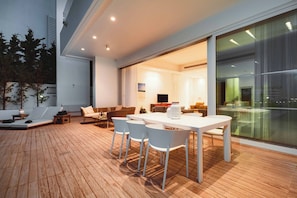 Villa (5 Bedrooms) | Extérieur