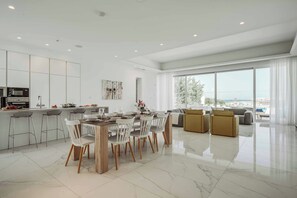 Villa (5 Bedrooms) | Interior