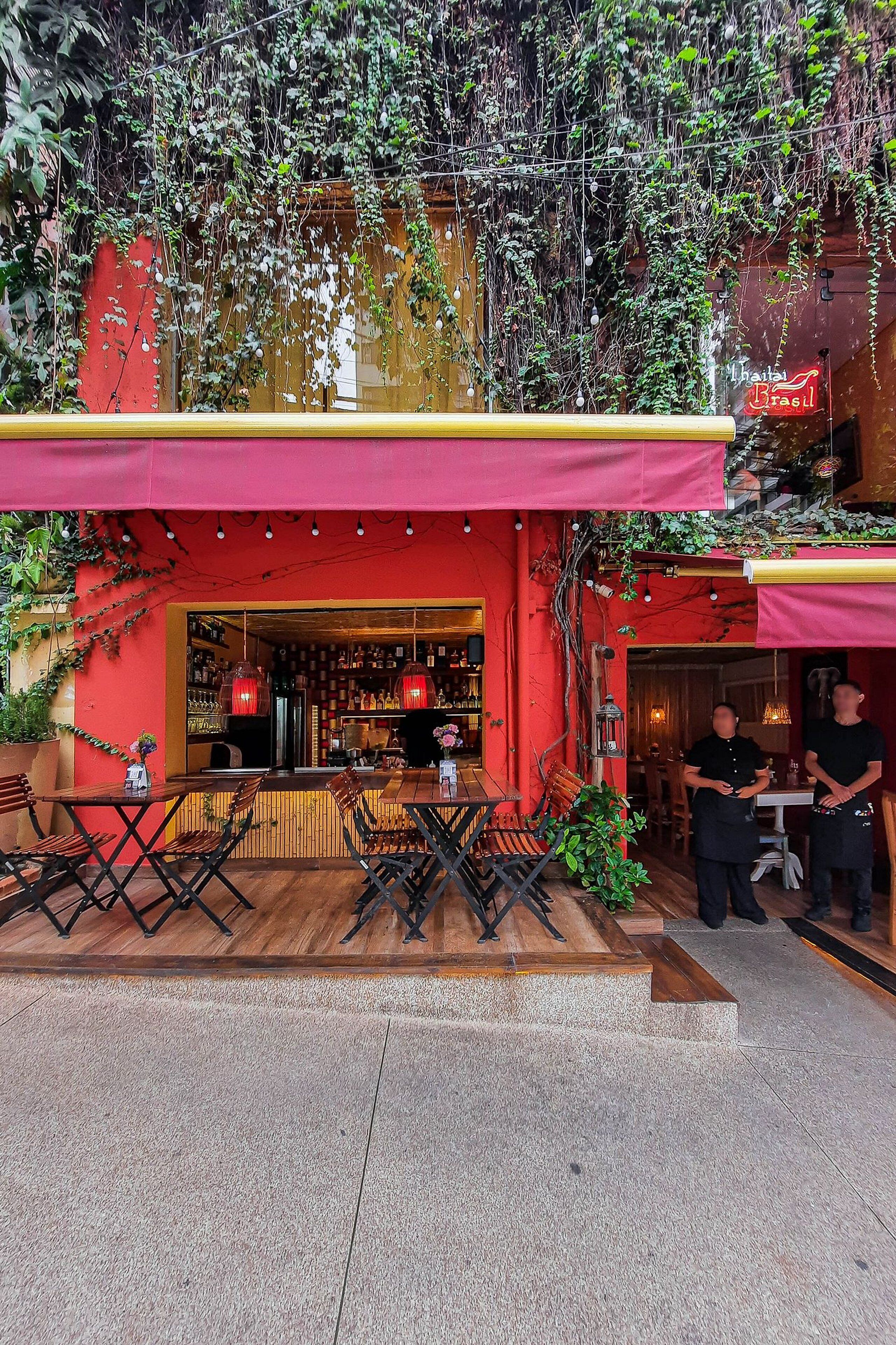 Standard Studio | Outdoor dining