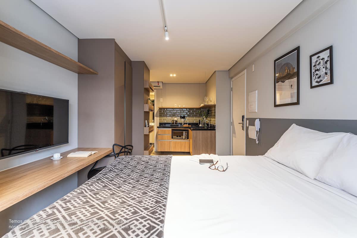 Standard Studio | 1 bedroom, iron/ironing board, free WiFi, bed sheets