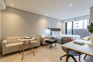 Living area - Next Home Design by Viva - Apartamentos em prédio próximo ao Parque do Ibirapuera (São Paulo)