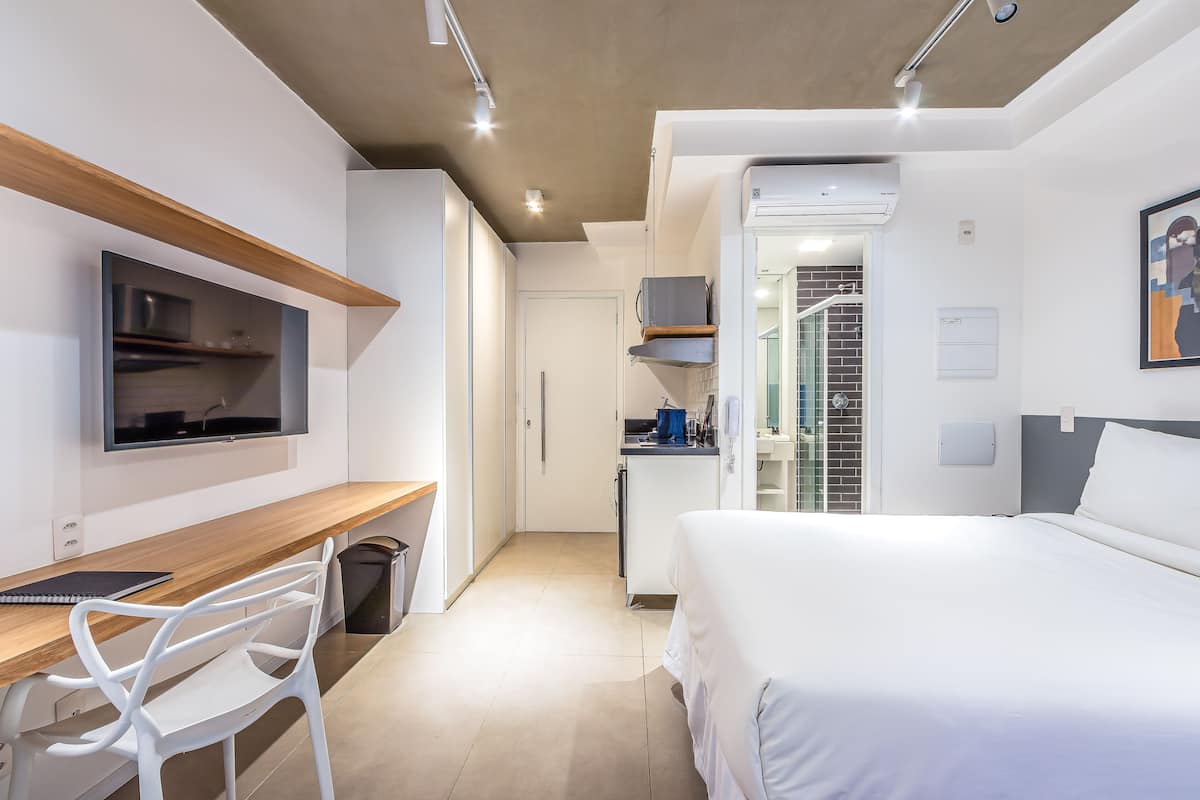 Classic Studio | 1 bedroom, iron/ironing board, free WiFi, bed sheets