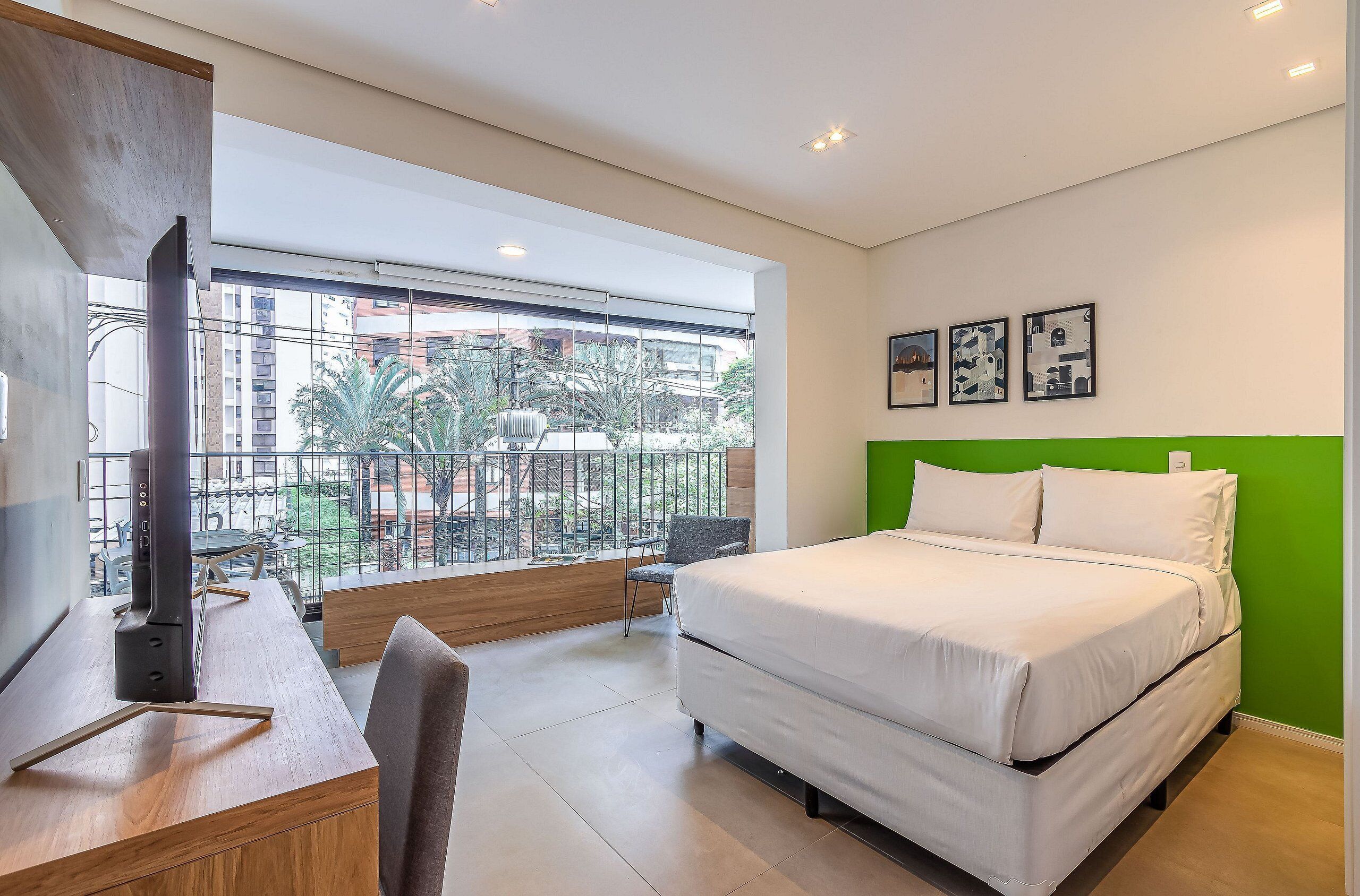 Deluxe Studio | Iron/ironing board, free WiFi, bed sheets