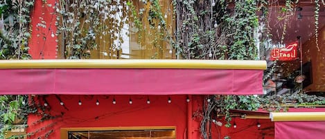 Standard Studio | Outdoor dining