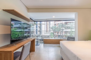 Deluxe Studio | Iron/ironing board, free WiFi, bed sheets - Next Home Design by Viva - Apartamentos em prédio próximo ao Parque do Ibirapuera (São Paulo)