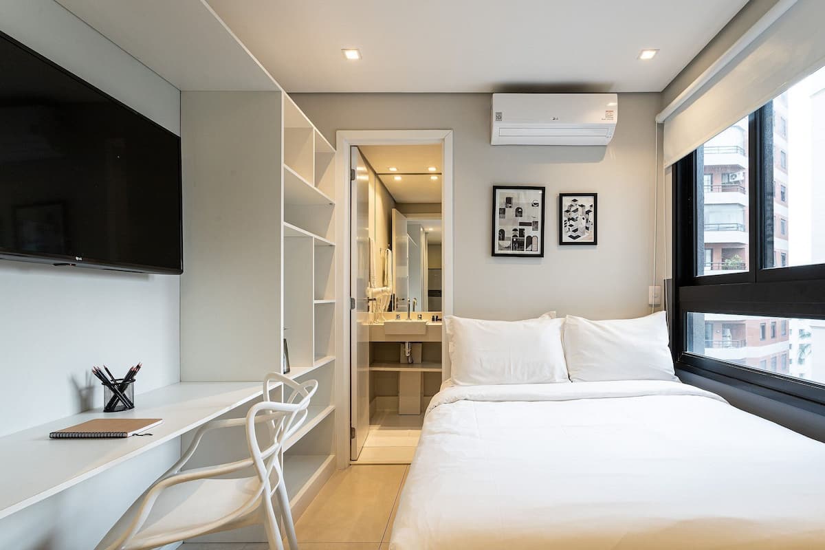 Basic-Studio | Bügeleisen/Bügelbrett, kostenloses WLAN, Bettwäsche