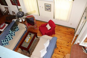 Living area - Shalom Chalet (Hot Springs Village)