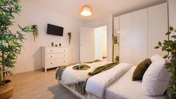 1 quarto, escrivaninha, ferros/tábuas de passar roupa, Wi-Fi