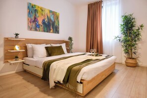 1 bedroom, desk, iron/ironing board, WiFi