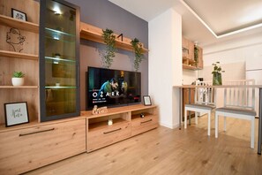 Interior - INTO THE FOREST | Relaxing 1BR Apt (București)