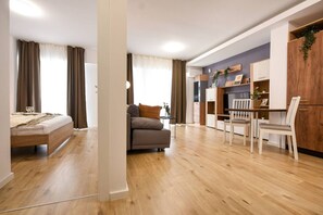 1 bedroom, desk, iron/ironing board, WiFi
