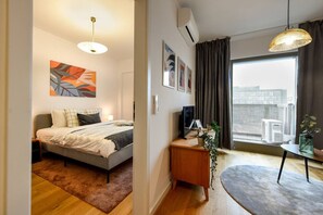 1 bedroom, desk, iron/ironing board, WiFi