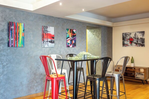 Unclassified image, 1 of 49, button