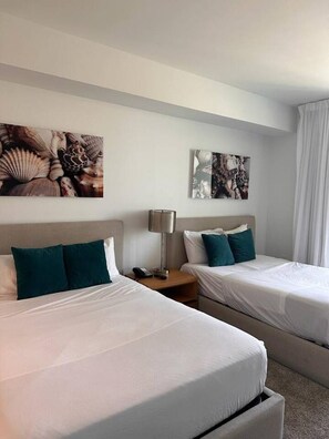 1 室のベッドルーム、デスク、アイロン / アイロン台、WiFi