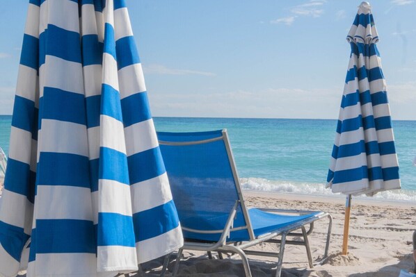 Beach - Studio Beach Apmt 2 Full Q Beds, Amazing View (Hallandale Beach)