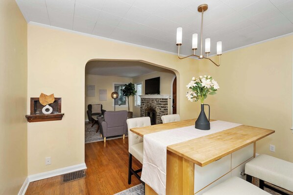 House, Multiple Beds, Kitchen | Dining