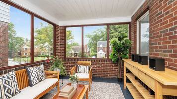 House, Multiple Beds, Kitchen | Interior