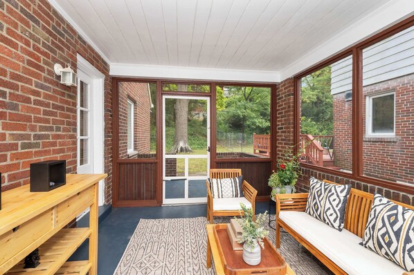 House, Multiple Beds, Kitchen | Living area | TV