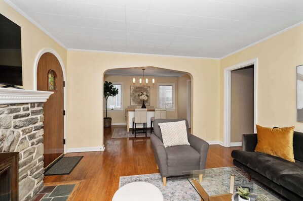 House, Multiple Beds, Kitchen | Living area