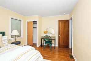 3 bedrooms, individually decorated, individually furnished, free WiFi